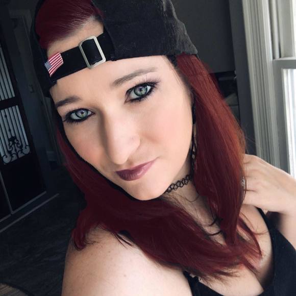 Meet your Posher, Jen - Picture 2 of 2